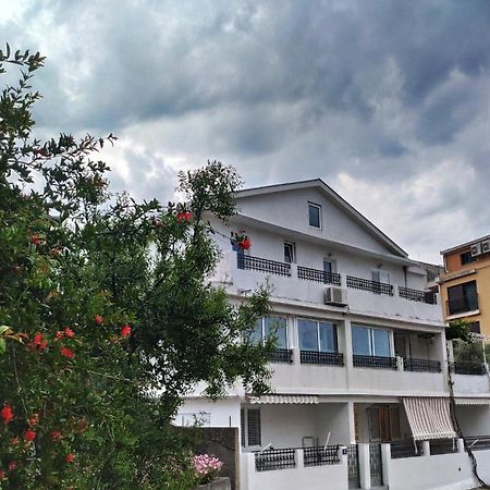 Apartments Gvozdenovic Petrovazzo Esterno foto